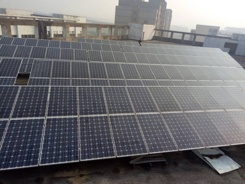 工業(yè)發(fā)電站太陽能案例